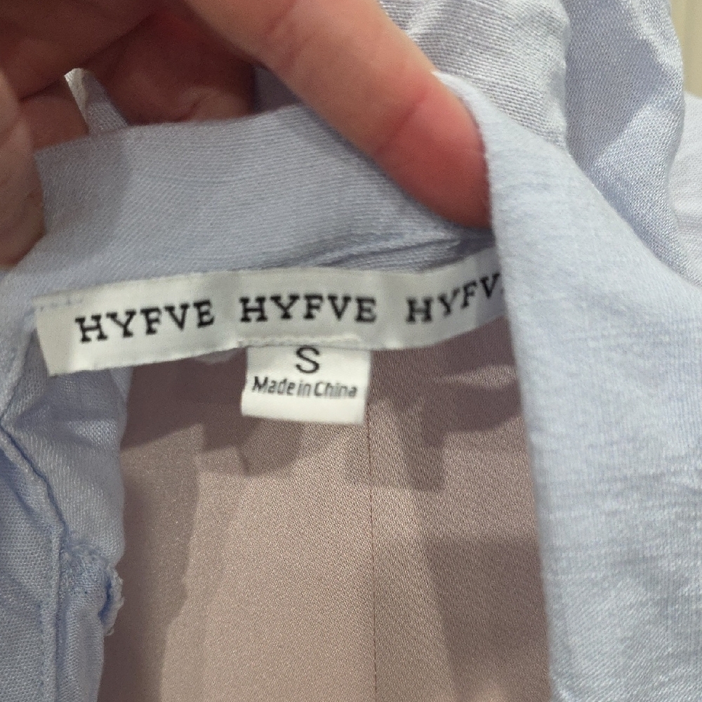 HYFVE‎ Blue Short Sleeve Crop Button Down Shirt - Picture 3 of 3